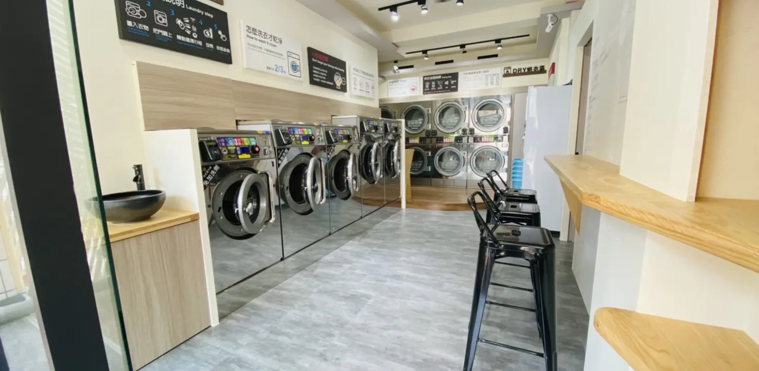 W高雄鹽埕必信